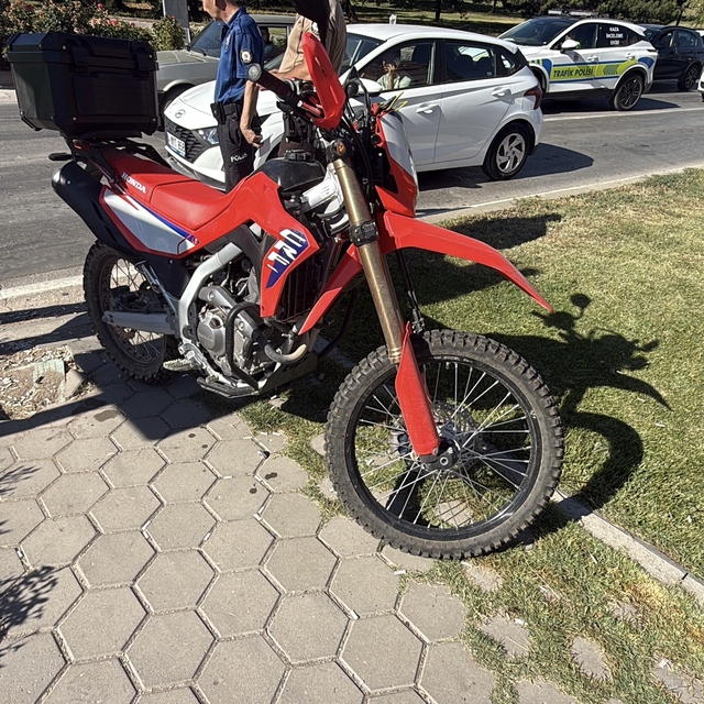 Otomobil ile motosiklet çarpıştı: 1 yaralı
