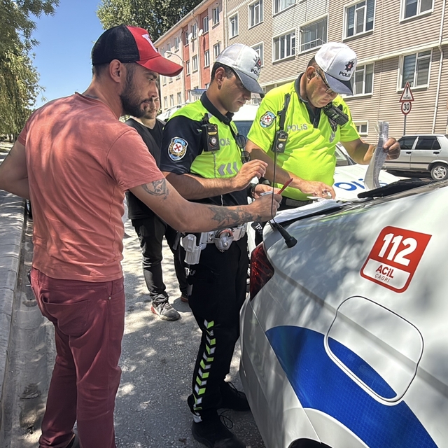 Sahte plakalı kamyonetin sürücüsüne 180 bin TL ceza