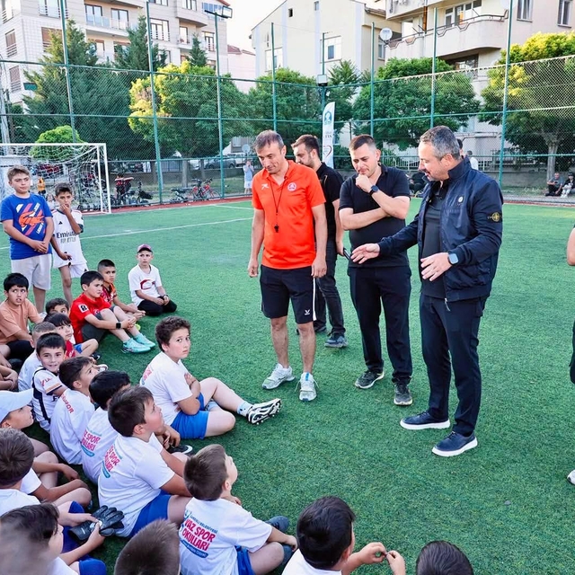 Sandıklı'da Sokak Futbol Turnuvası'nın 8'incisi başladı