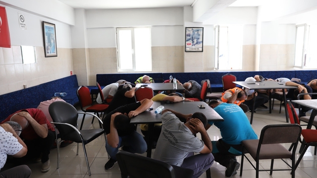 Büyükşehir'den ek hizmet binasında deprem ve yangın tatbikatı