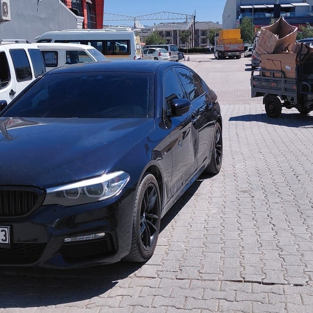 Otomobil ile triportör çarpıştı: 1 yaralı