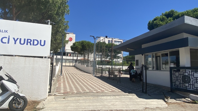 Ayvalık ve Gömeç'te yangından etkilenen köylüler devlet koruması altında
54 kişi KYK yurdu ve denizcilik lisesi yurduna yerleştirildi