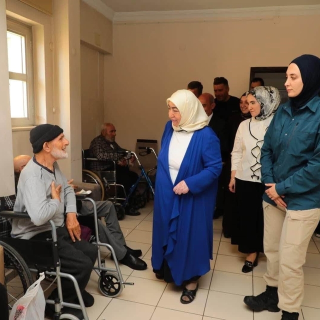 Semiha Yıldırım'dan huzurevi sakinlerine ziyaret