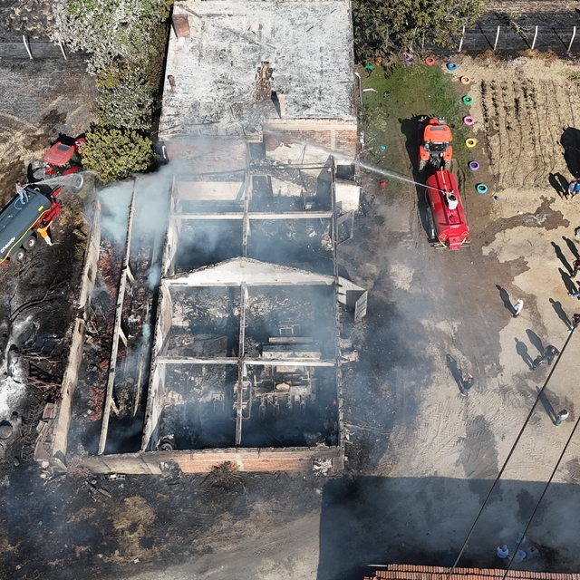 Edirne'de sigara izmariti çiftlik evini küle çevirdi: 6 kişi ölümden döndü