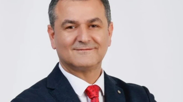 İzmit Belediyesi'nde başkanvekili Lütfü Obuz oldu