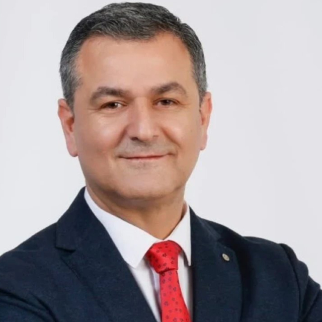 İzmit Belediyesi'nde başkanvekili Lütfü Obuz oldu