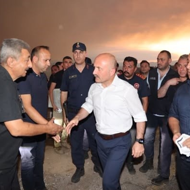 Aydın Valisi Varol yangın bölgesinde incelemelerde bulundu