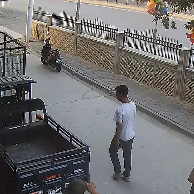 Refakatçi gibi gittiği hastanenin otoparkından motosiklet çaldı