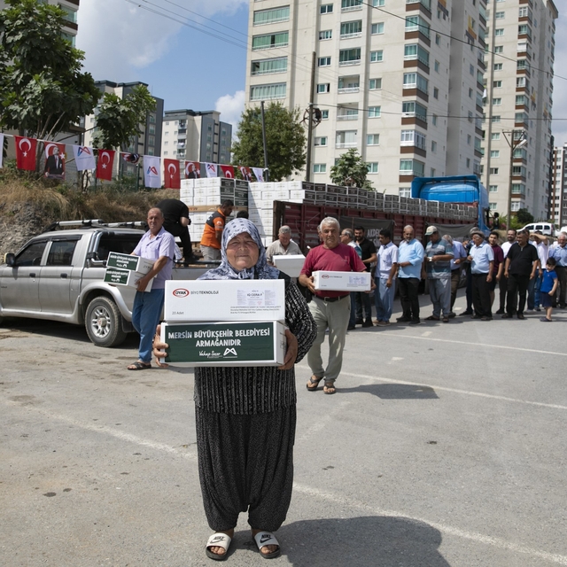 Mersin'de üreticiye feromon tuzak ve makine ekipmanı desteği