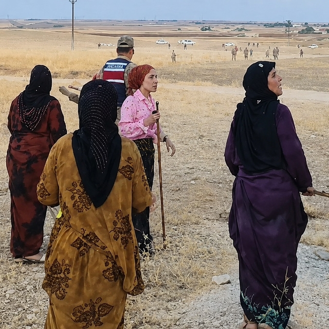 İki aile arasında pamuk tarlasında taşlı sopalı kavga; 8 yaralı