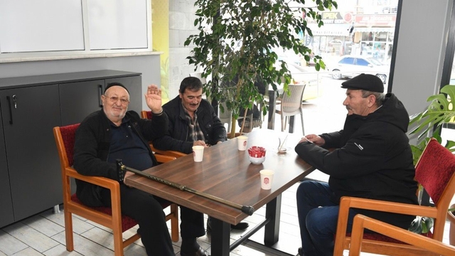 Yazın vazgeçilmez durağı: Emekliler Kafeteryaları