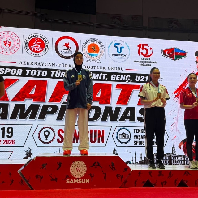 Kağıtspor'dan bir haftada 10 Türkiye şampiyonluğu