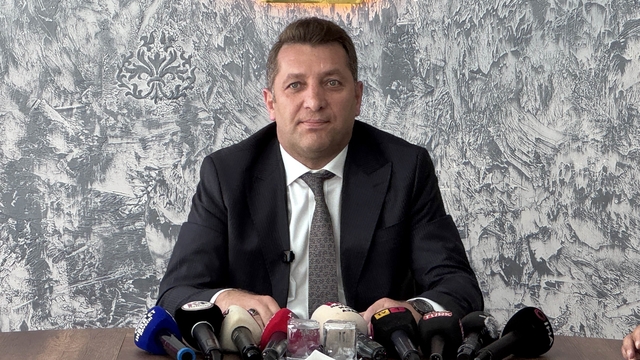 İsa Gün'den 3. Sivaslılar Günü Kutlamarı'na davet
Kayseri Sivaslılar Federasyonu Başkanı İsa Gün: "Bu yıl 180 bin kişinin üzerinde bir katılım hedefliyoruz"