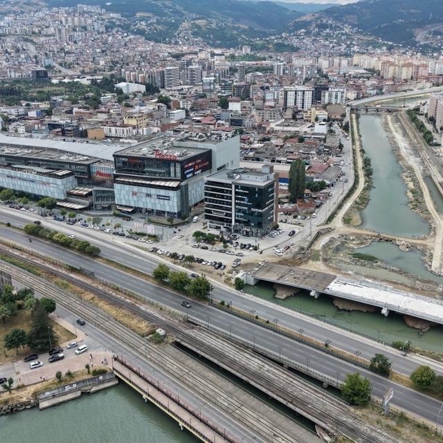5,1 milyarlık projede yüzde 50 geçildi