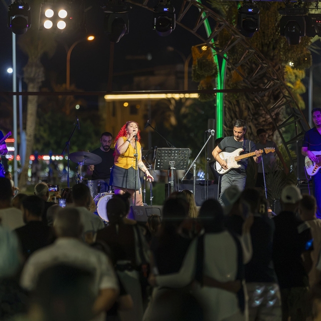 Mersin'de yaz akşamları konserlerle şenleniyor