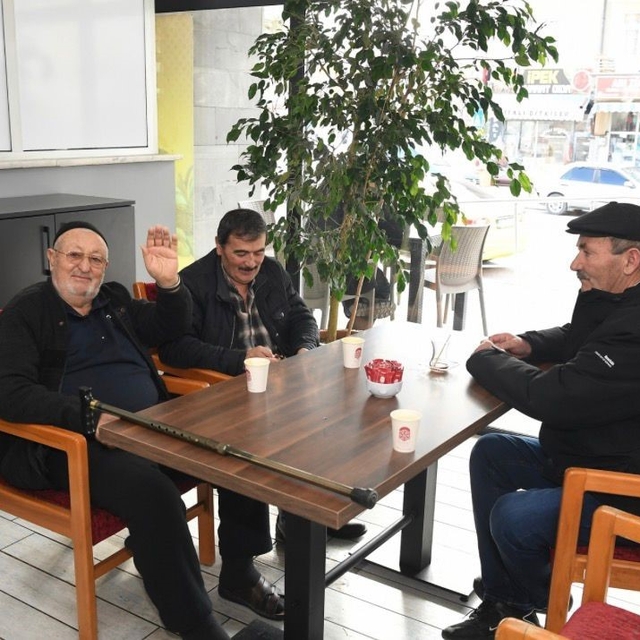 Yazın vazgeçilmez durağı: Emekliler Kafeteryaları