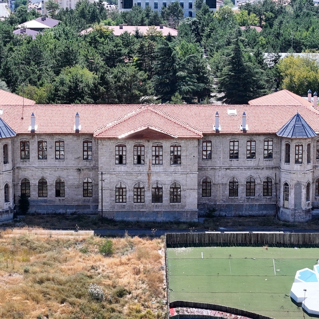Sivas'ta 1 buçuk asırdır kesintisiz eğitim veren metkep günümüzde de eğitim...