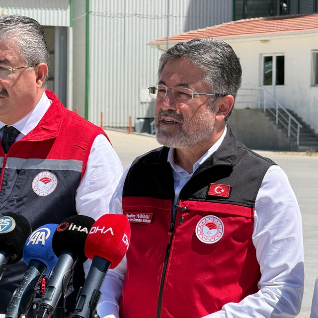 Bakan Yumaklı: "Bitkisel üretimde Cumhuriyet tarihimizin rekorunu bekliyoru...