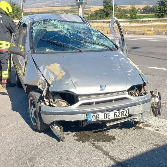 Otomobil takla attı; 5 yaralı