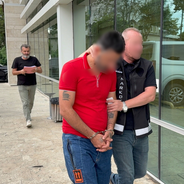 Samsun'da 7 bin 950 sentetik ecza ele geçirildi, şüpheli tutuklandı