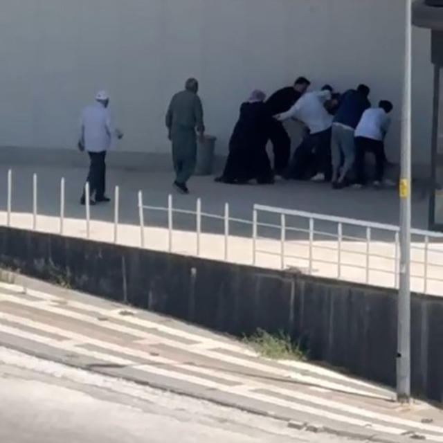 Şanlıurfa'da kardeşler arasında taşlı sopalı kavga: 3 yaralı