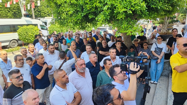 Adana'da servisçilerin 'S' plaka tepkisi