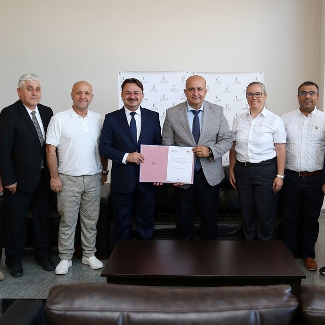 Karate antrenörlüğünde bir ilk
MCBÜ ve Karate Federasyonu'ndan tarihi iş bi...