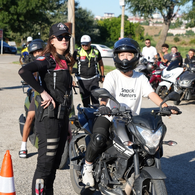 Edirne'de motosiklet sürücülerine ceza yerine güvenli sürüş eğitimi