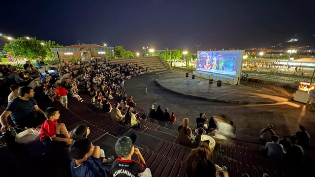 Esentepe'de açık hava sinema geceleri