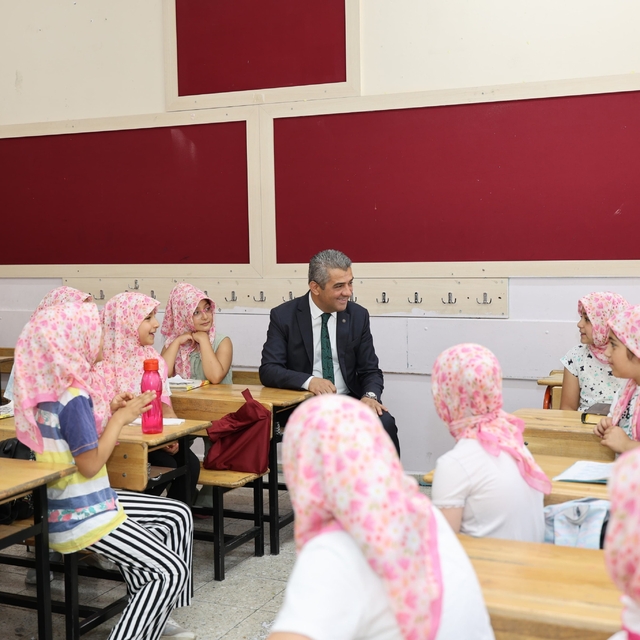 Yaz kurslarında çocukların neşesi geleceğe umut oluyor