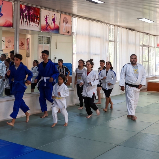 Efeler Belediyesi kursları devam ediyor