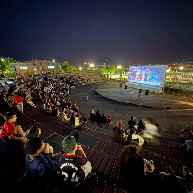 Esentepe'de açık hava sinema geceleri