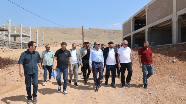 Başkan Şerifoğulları, mobilyacılar sitesinde incelemelerde bulundu
