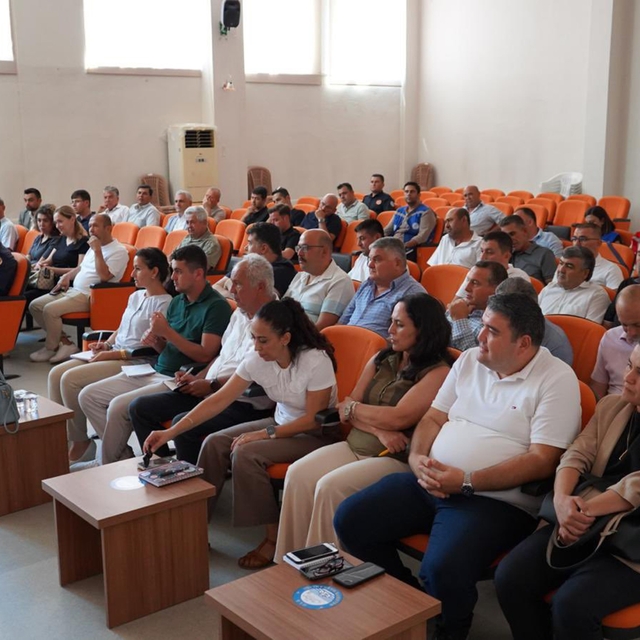 Ula Kaymakamı Ekinci muhtarlarla buluştu