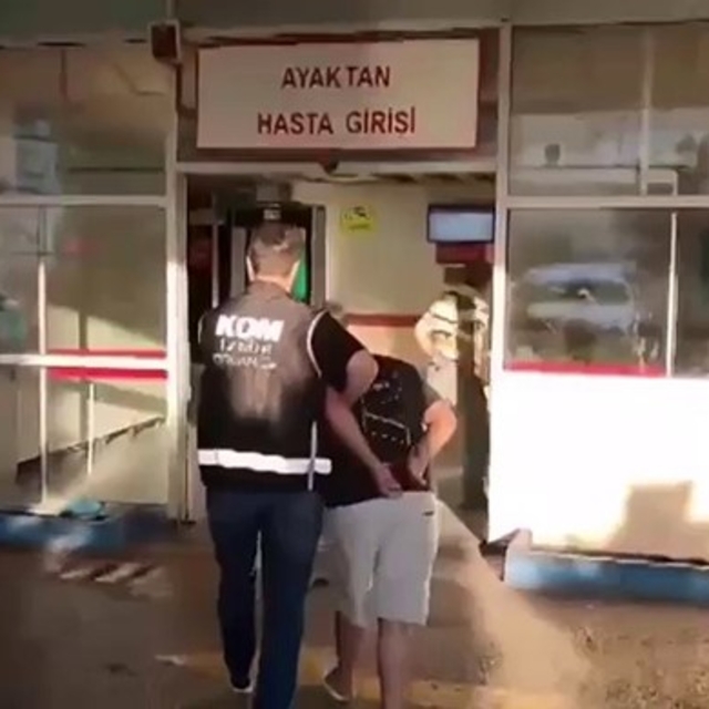 İzmir'de suç örgütü propagandası operasyonunda 3 tutuklama