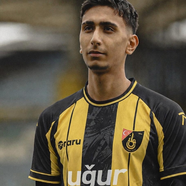 Karşıyaka'da Fenerbahçeli Yasir ve İstanbulsporlu Eren Arda imzalıyor