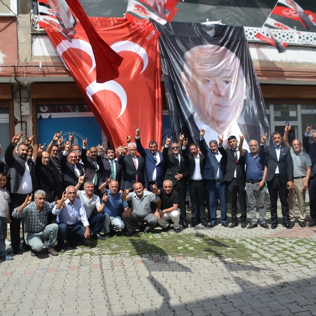 MHP Bulanık İlçe Kongresi yapıldı: Zafer Yıkılmaz güven tazeledi