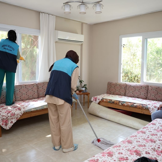Mersin'de yaşlı ve yalnız vatandaşlara evde şefkat eli