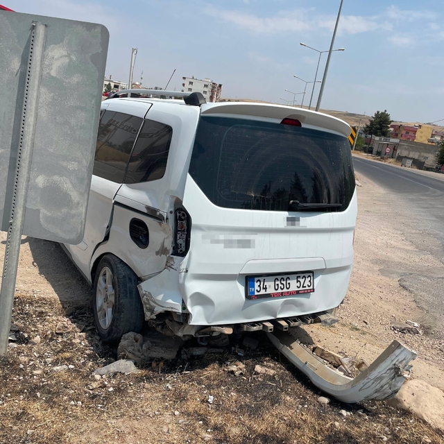 Siirt'te maddi hasarlı trafik kazası