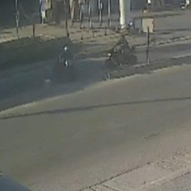 Yaya geçidinde motosikletler çarpıştı; 1 ölü, 1 yaralı