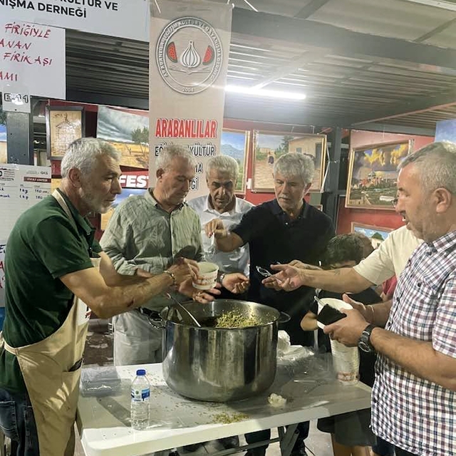Hemşehri Dernekleri Festivali'nde Araban rüzgarı esti