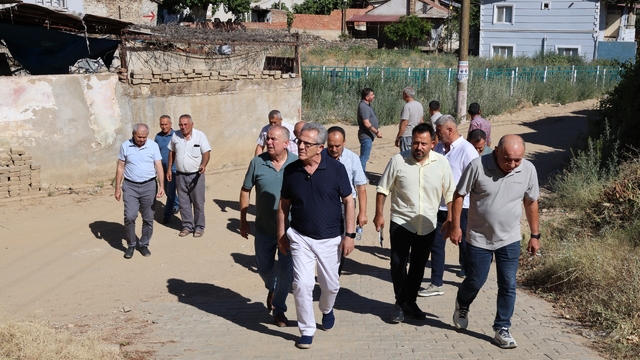 Başkan Tetik, Arslanlı ve Sailer'de vatandaşları dinledi