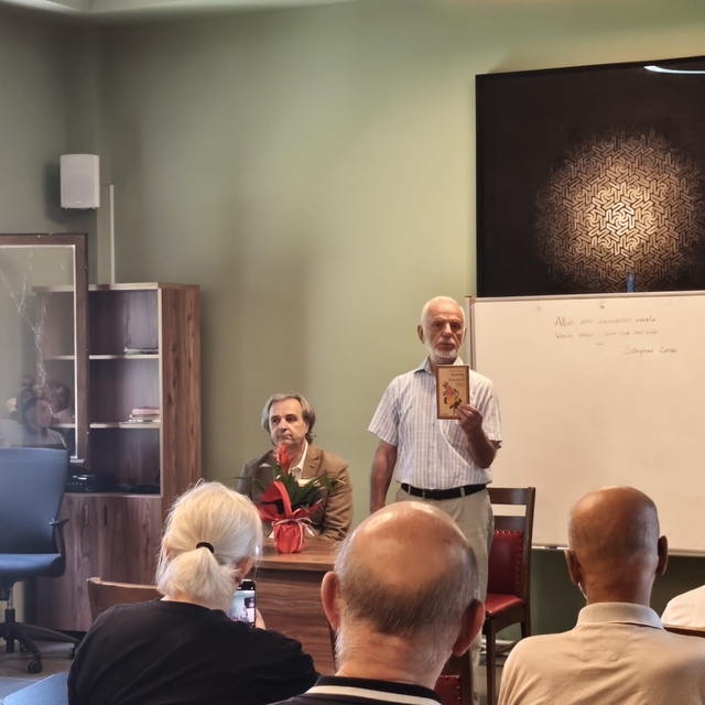 Prof. Dr. Mustafa Kara'nın kitap sergisine yoğun ilgi