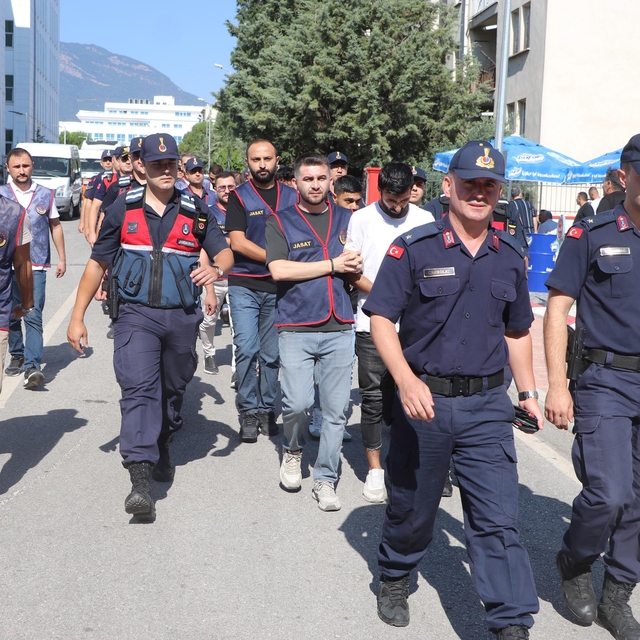 Dolandırıcılar 4 milyon liralık altını, 'Günlük dolgun ücretli iş' ilanıyla...