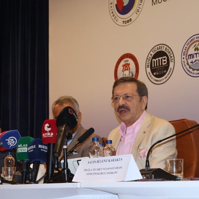 TOBB Başkanı Hisarcıklıoğlu: Sırt sırta, gönül gönüle zor günleri aşacağız
