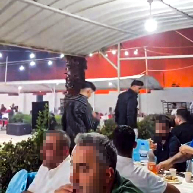 Yangını fark etmeden düğüne devam ettiler; o anlar kamerada