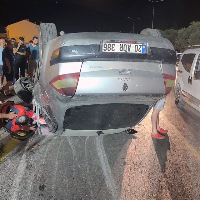 Ters şeride giren araç takla attı