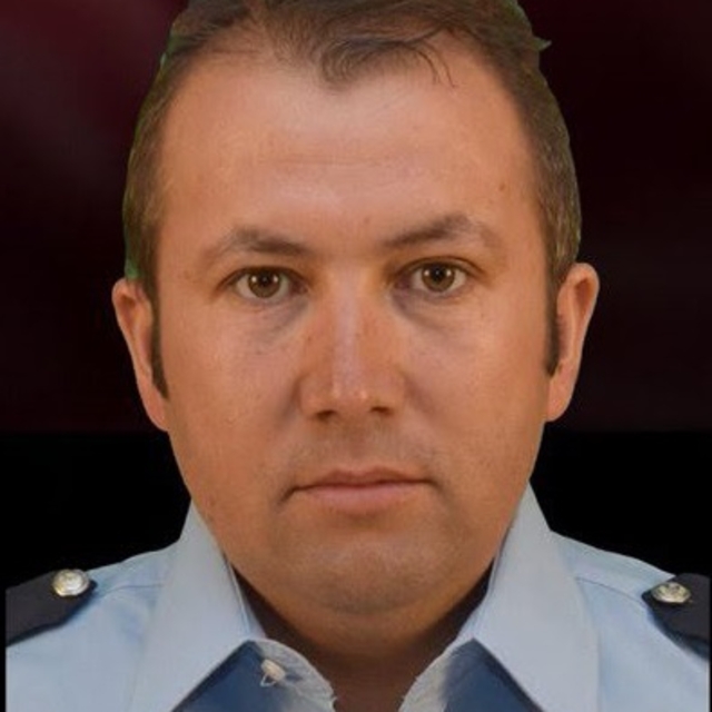 Evinde rahatsızlanıp hastaneye kaldırılan polis, hayatını kaybetti