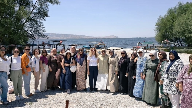 Okuma-yazma öğrenen kadınlar bu kez keşif yolculuğunda
Denizli Büyükşehir Aktepeli kadınları Çivril'e götürdü