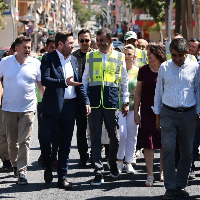 Büyükşehirden Tavas'a altın dokunuş
Denizli Büyükşehir çalışıyor, Tavas kaz...